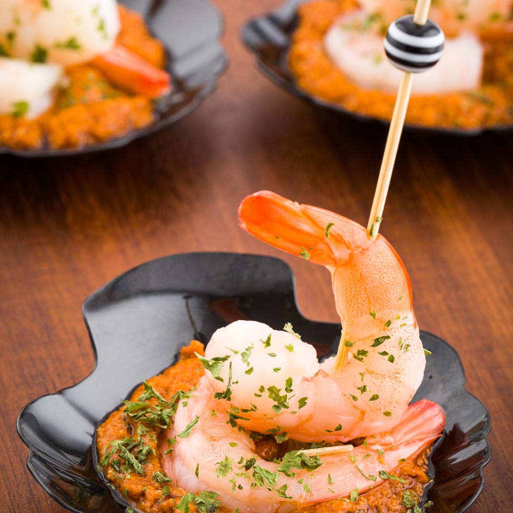 Plates, Appetizer, 3.25 Inch, Plastic, Black Amuse Bouche Design, Shell, Heavyweight, 3.25 Linear Inch,1 - 100 COUNT