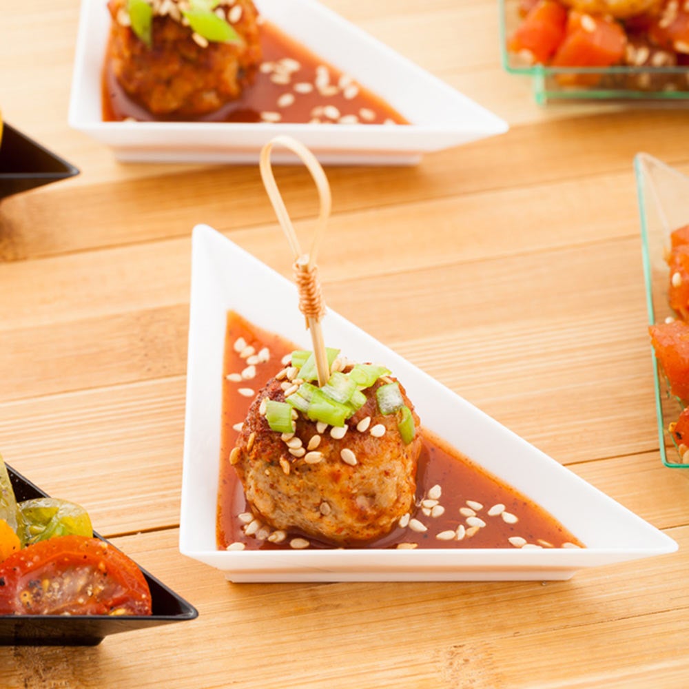 Plates, Triangolo Appetizer, 4 Inch, Plastic, White, Soft Triangle, Heavyweight, 4 Linear Inch,1 - 100 COUNT