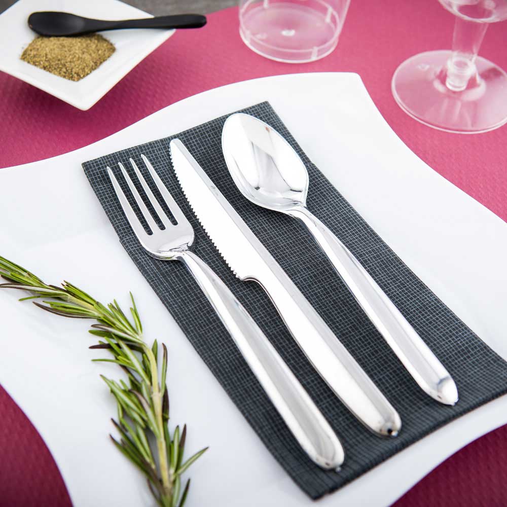 Knives, Moderna, Plastic, Silver, 7.3 Linear Inch,1 - 250 COUNT