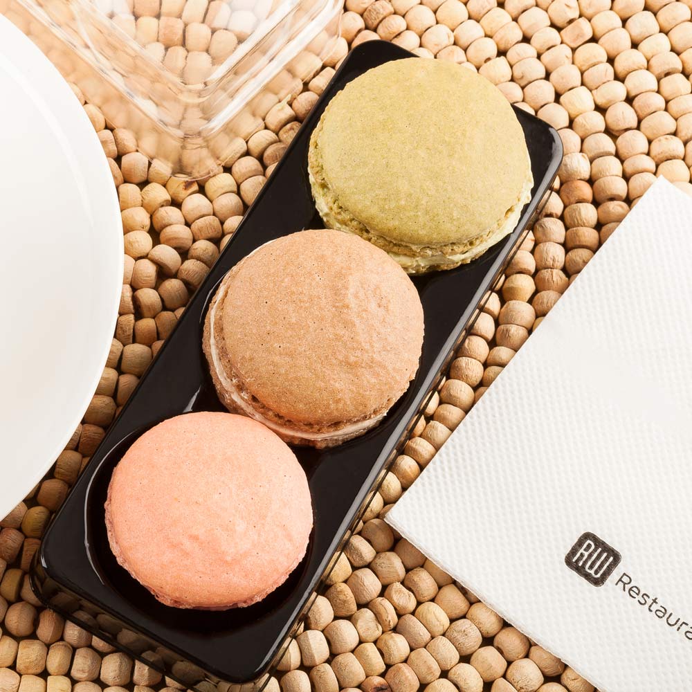 Containers, 3-Compartment Macaron, Plastic, Black, With Shock Safe Lid,1 - 100 COUNT